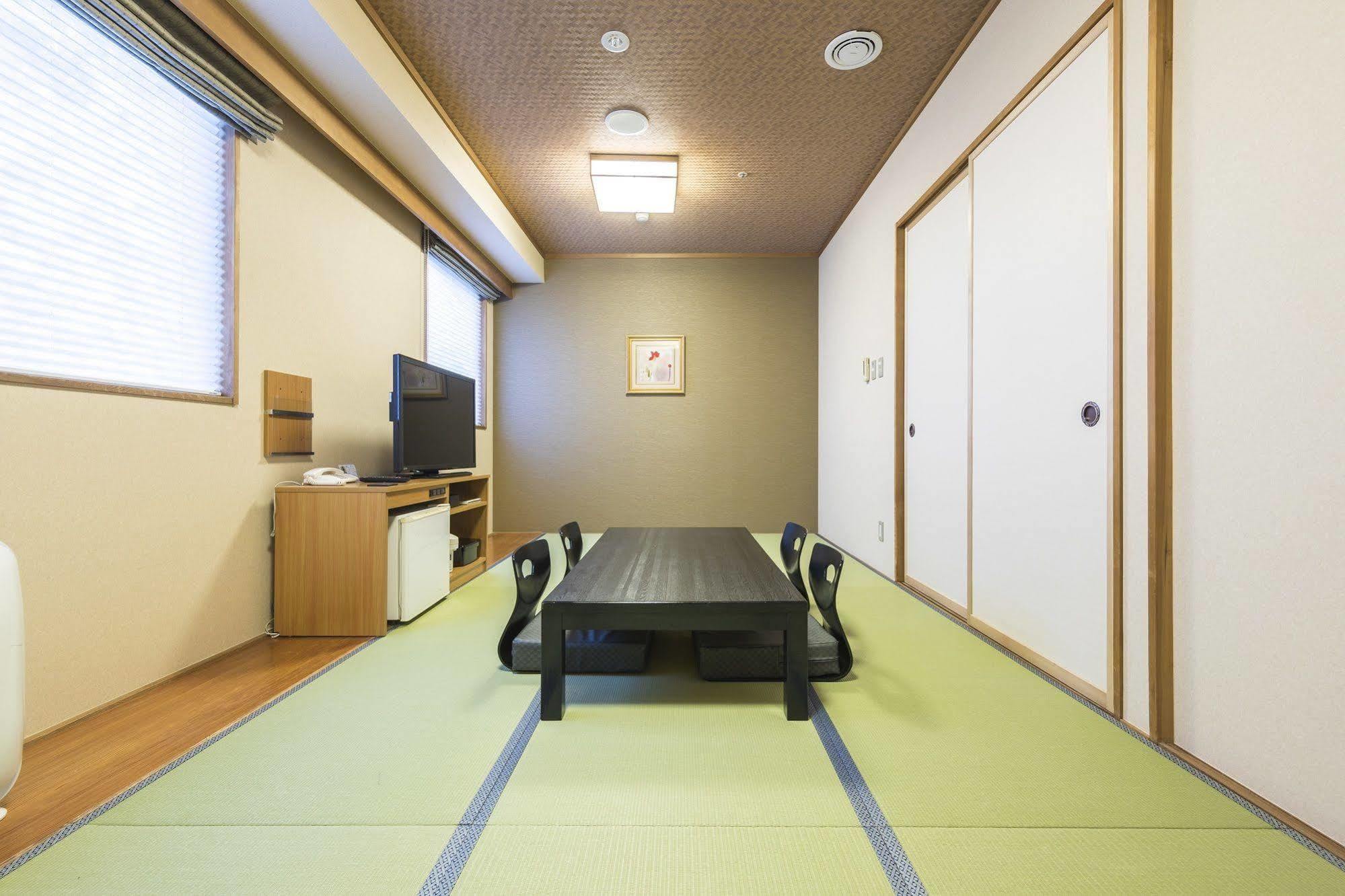 Route Inn Grantia Hanyu Spa Resort Kültér fotó