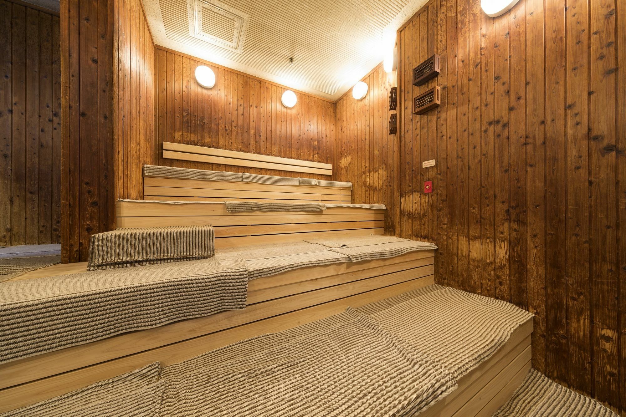 Route Inn Grantia Hanyu Spa Resort Kültér fotó